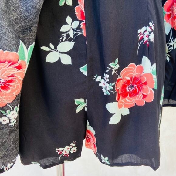 Cotton Candy LA Floral Surplice Long Sleeve Romper NWT - Picture 10 of 13